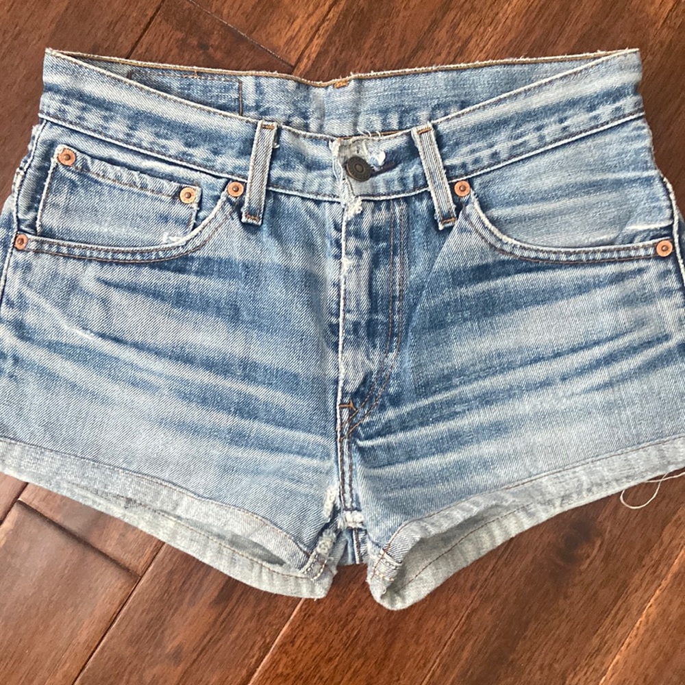 Vintage Levi’s denim short